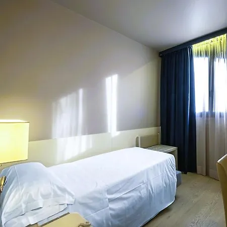 Sorrento Inn Lodge *