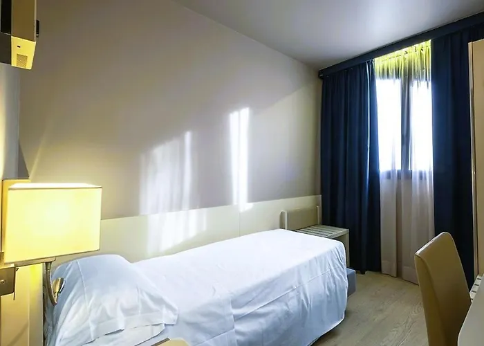 Sorrento Inn Lodge 4*